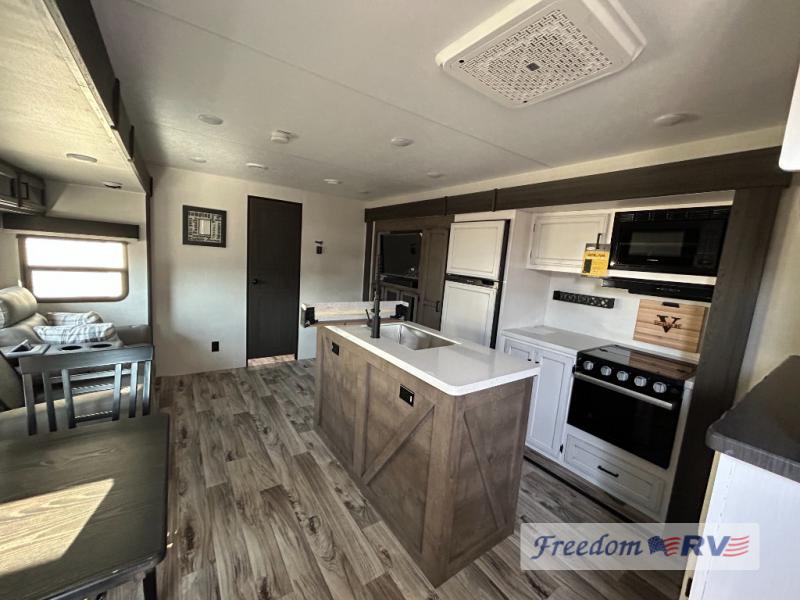 Venture RV SportTrek Touring Edition STT343VIB